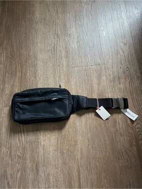 Aritzia Black Nylon Belt Bag NWT